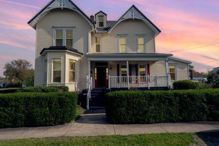 Spacious Upstairs 1Bed- Walking Distance To Beach Outlet Mall Michigan City Kültér fotó